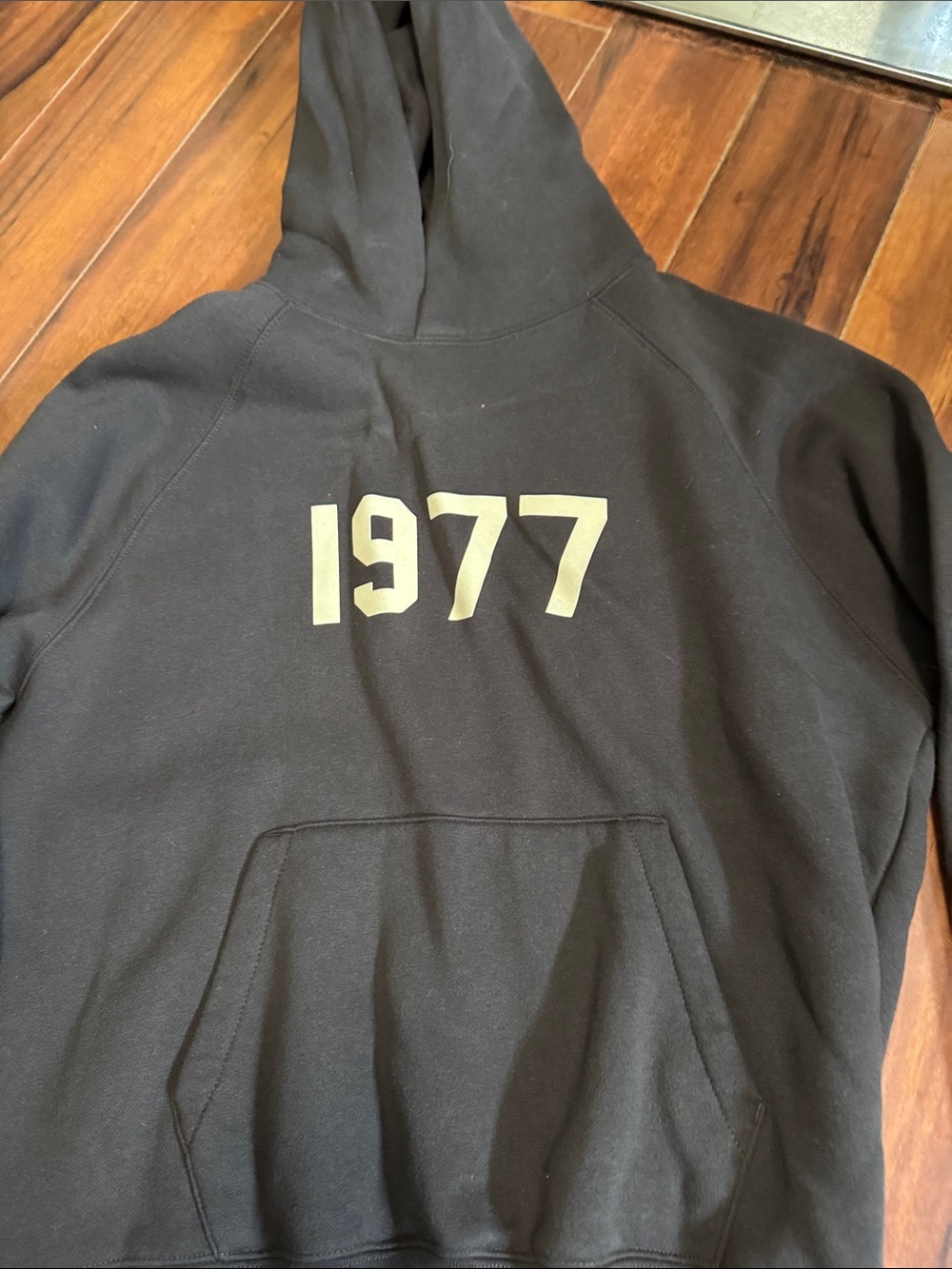 Essentials Black '1977' Hooded Sweatshirt -grey